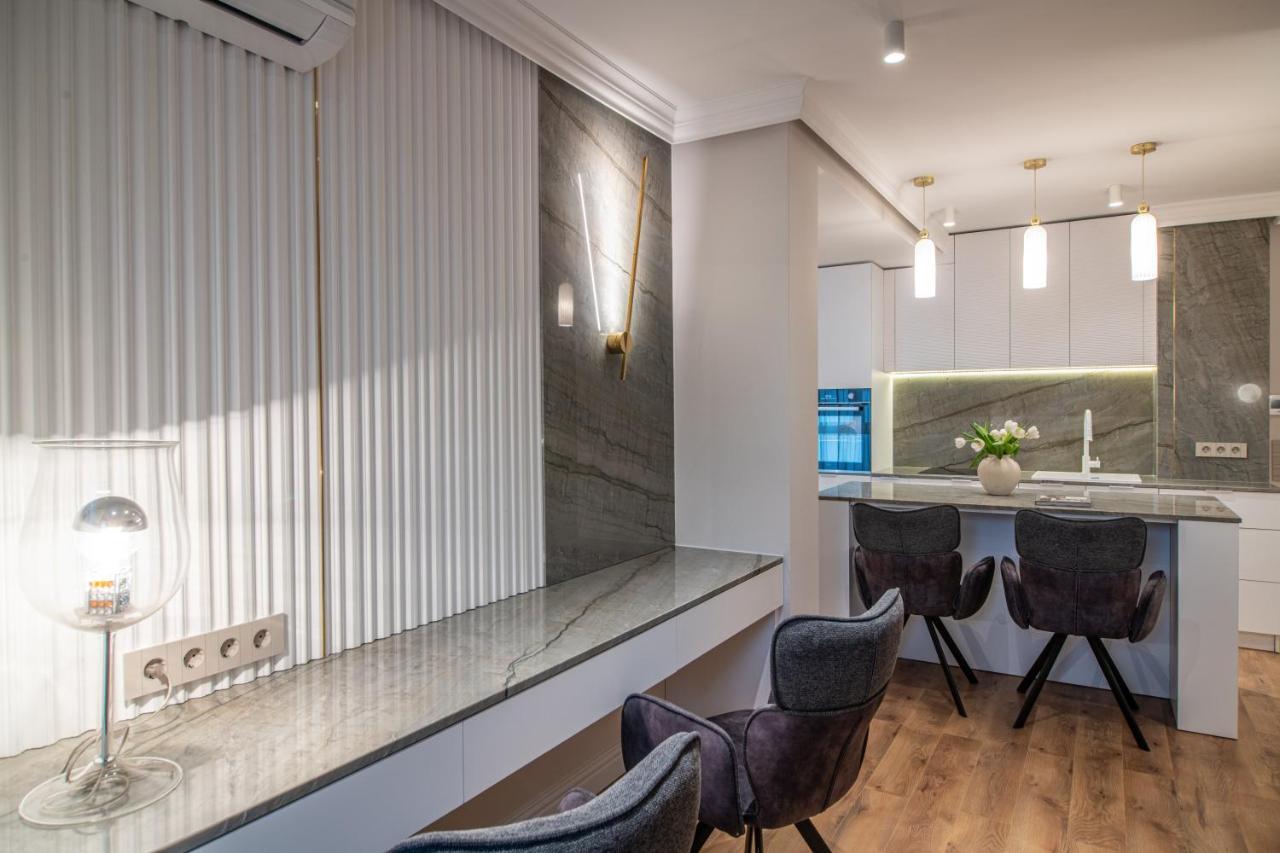 Opera Apartments Cluj-Napoca Eksteriør billede